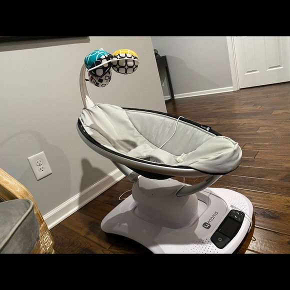 Baby Swing - Picture 3 of 4